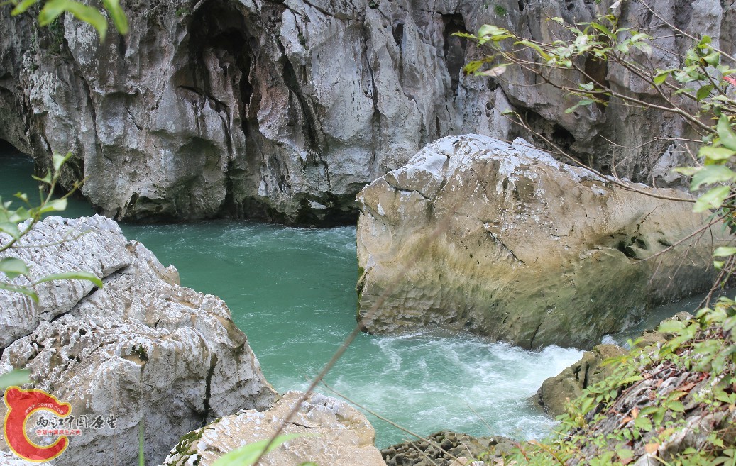 3这里，河水失去了温柔，变得湍急起来.jpg