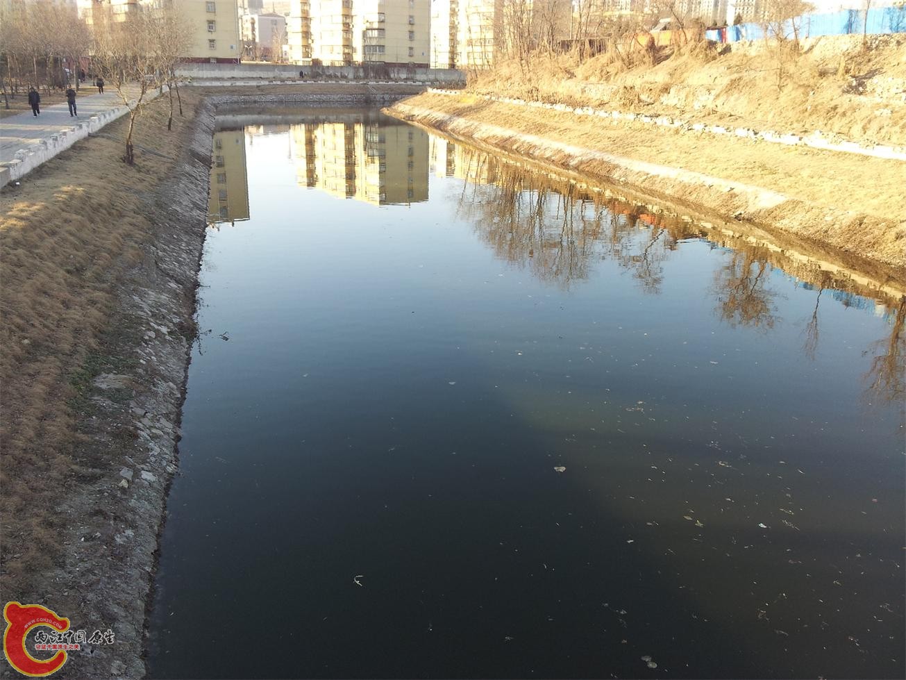 放生的小河.jpg