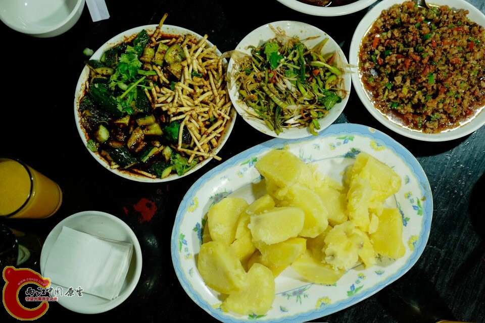 午饭简单点，大洋芋，乌蒙山区老百姓的最爱