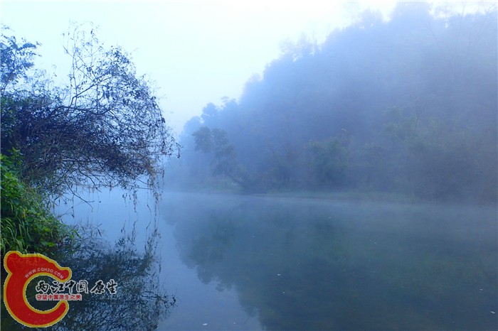 宁静的小河
