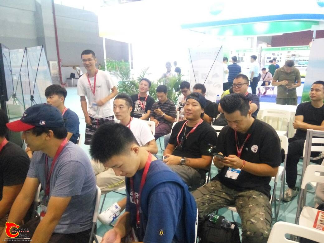 125136neekvir8x2atmcry.jpg