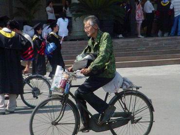 一组图片,看后想哭,心里酸酸的！