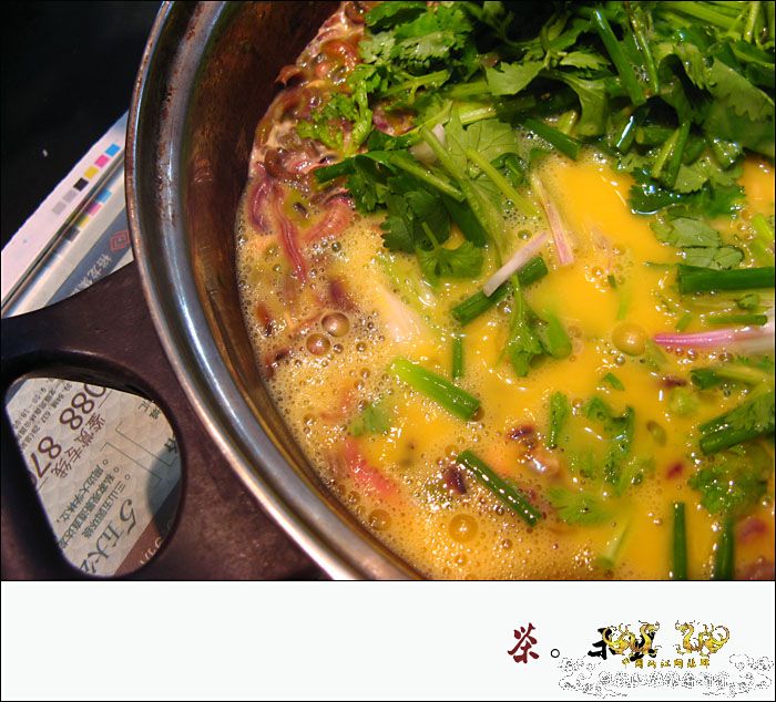 巨型蠕虫惊现英国水族馆 袭击珊瑚虫