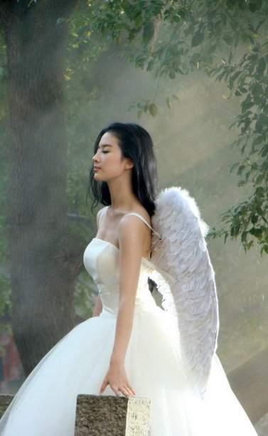 [灌水]鸟人半裸照~~~~~~~~~~~~~~~~~~~~~~~~~~~